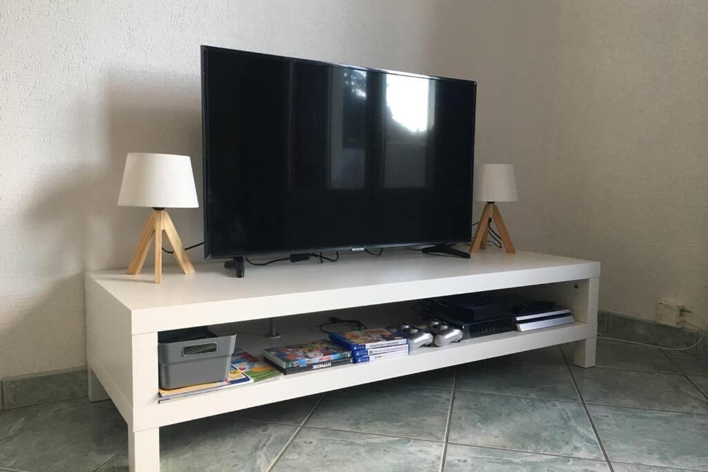 Les Iles - Parking, Balcon, Netflix & Ps4! Apartment Annecy Bagian luar foto